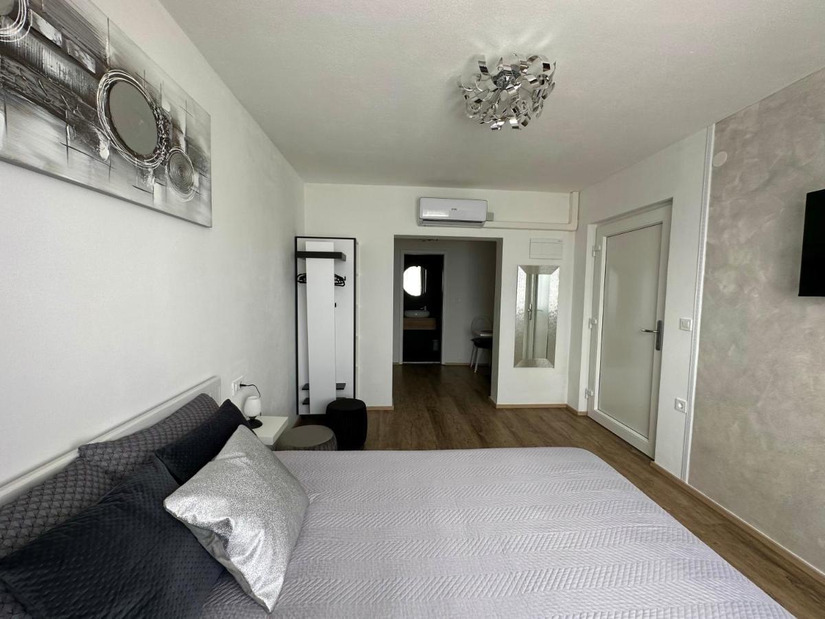 Apartmaji Meli Pu Izola Ngoại thất bức ảnh